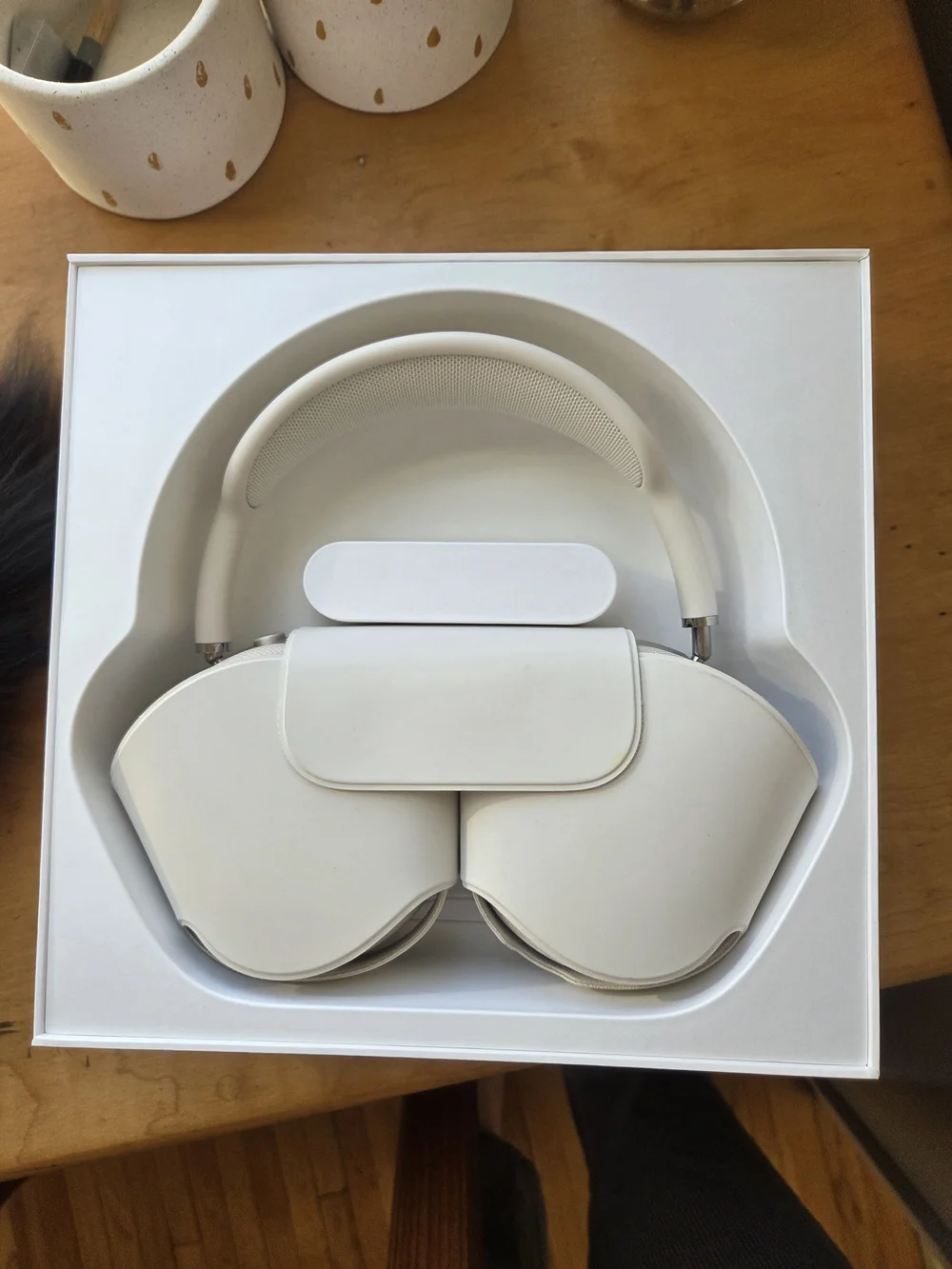 Like New Apple Air Pod Max Headphones